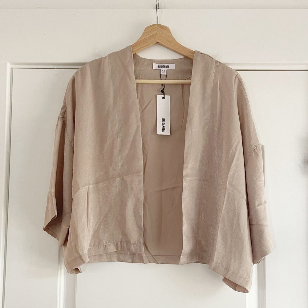 Bb Dakota Lil Kim-Ono Cropped Satin Kimono Champagne - XS - Picture 3 of 6